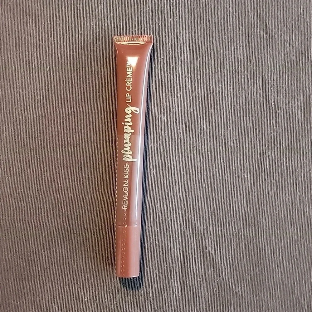 Revlon Kiss Plumping Lip Creme-515 Almond Suede